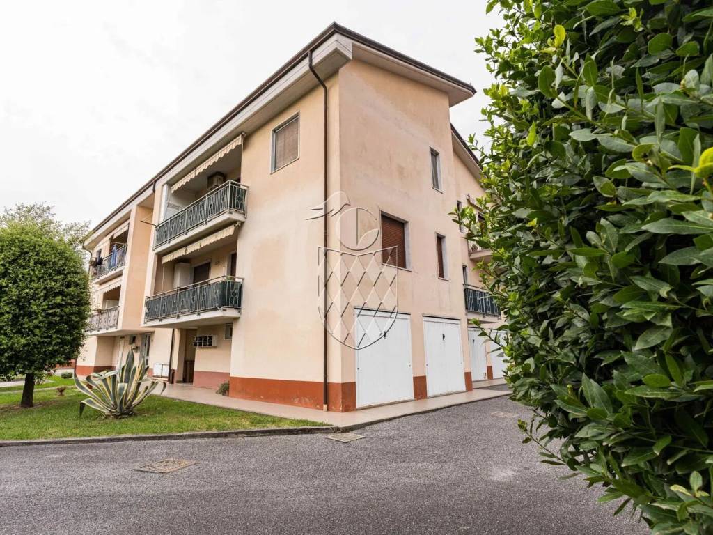 Appartamento a Sarzana in Via Fontananera - Foto 2