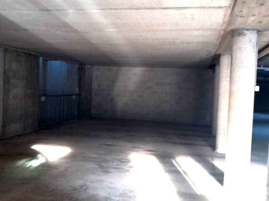 Box / garage a Calco in Piazzetta Sandro Pertini - Foto 5