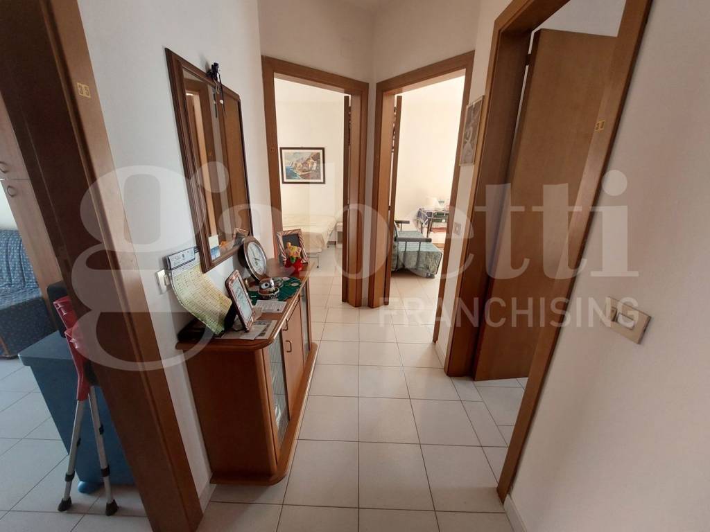 Appartamento a Alba adriatica in Via dei Tigli, 53 - Foto 3