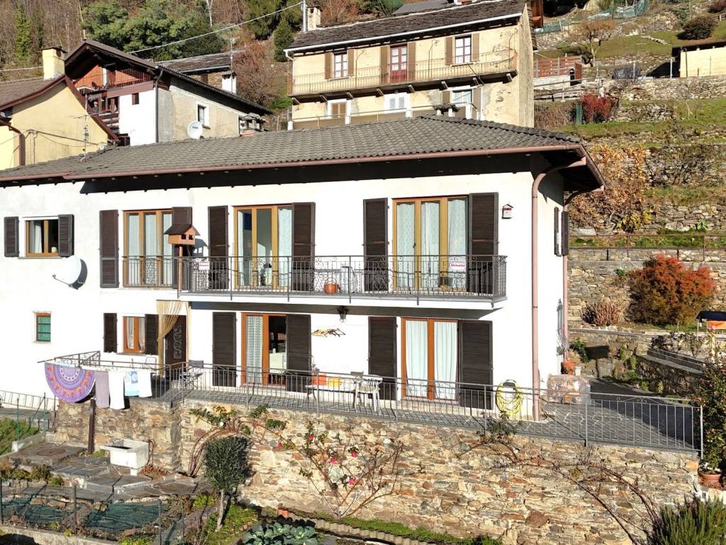 Villa a Valle cannobina in Via Roma - Foto 2