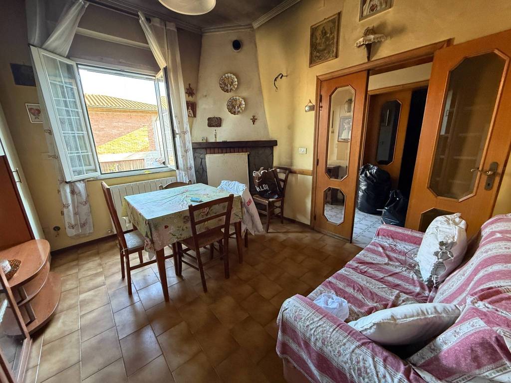 Casa indipendente a Castiglione del lago in Via dei Partigiani - Foto 3