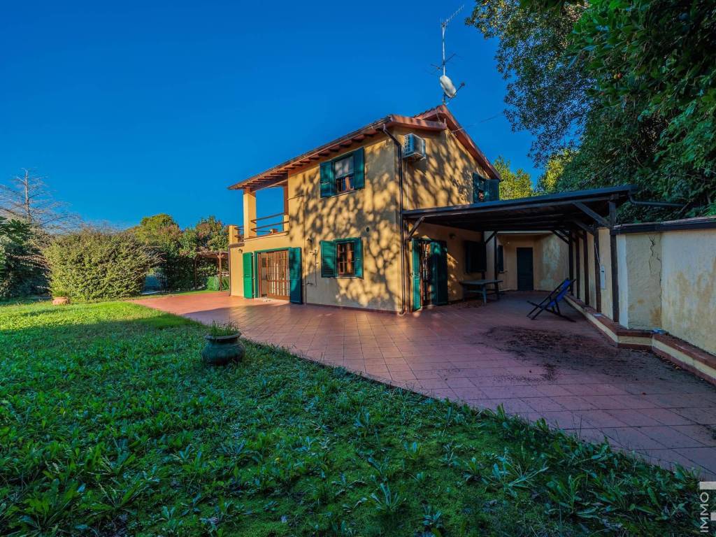 Villa a Orbetello in Via Luciano Raveggi - Foto 3