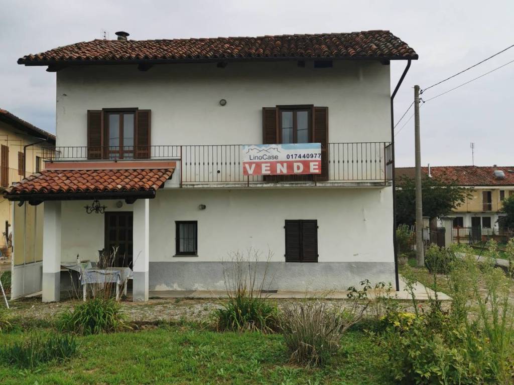 Villa a Carrù in Strada Benevagienna, 54 - Foto 3