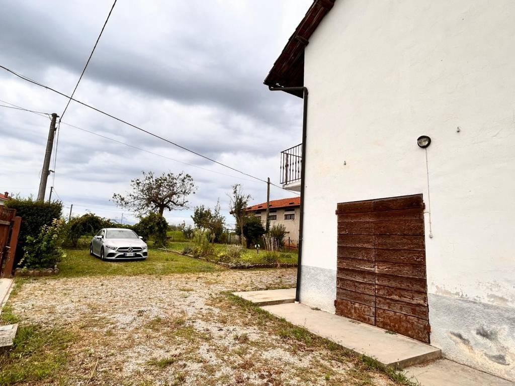 Villa a Carrù in Strada Benevagienna, 54 - Foto 4