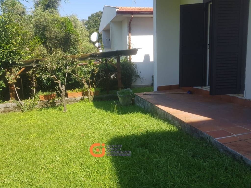Villa a Sabaudia in Via dello Scorpione - Foto 4