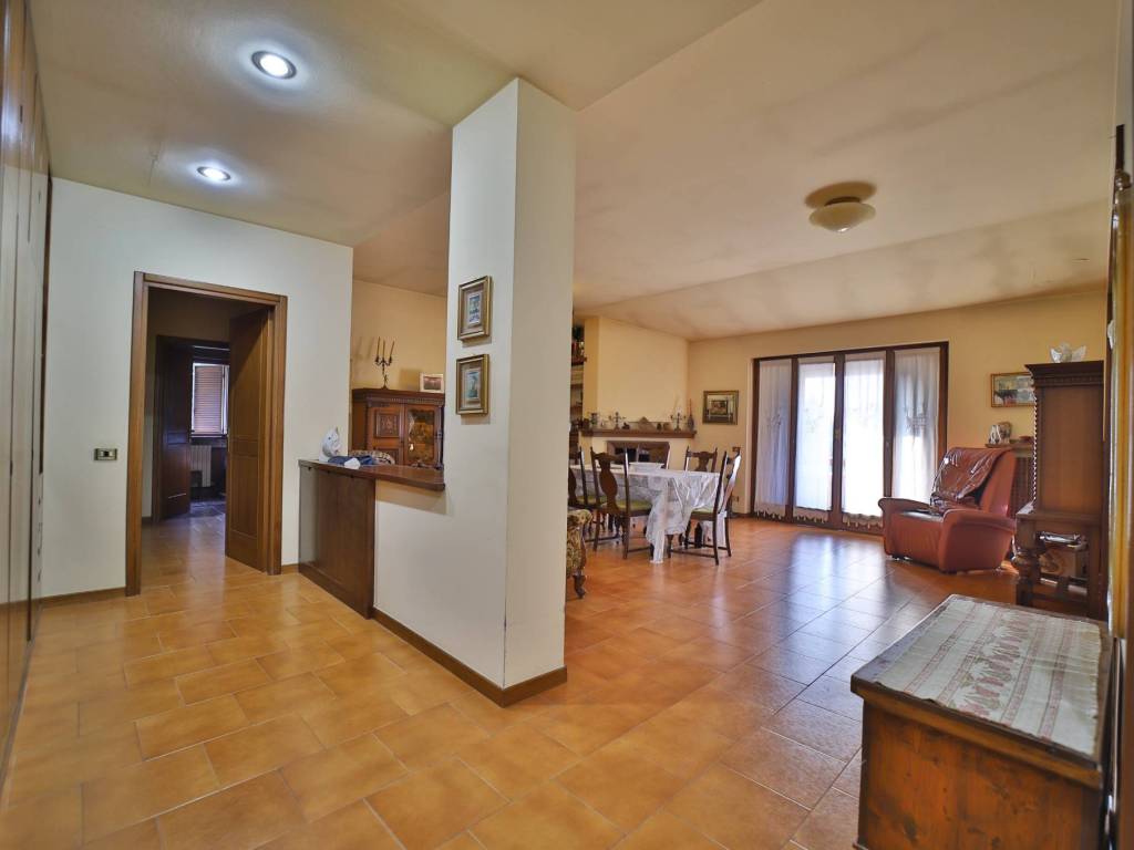 Appartamento a Brembate in Via Vittorio Veneto, 50 - Foto 3