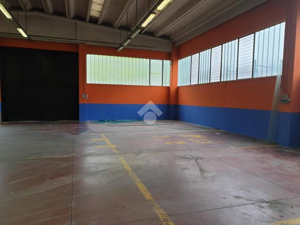 Immobile a Galliate in VIA UGO FOSCOLO, 19 - Foto 3