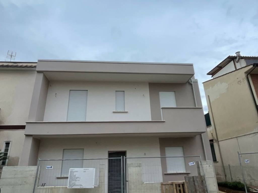Villa a Aprilia in Via dei Gelsi - Foto 2