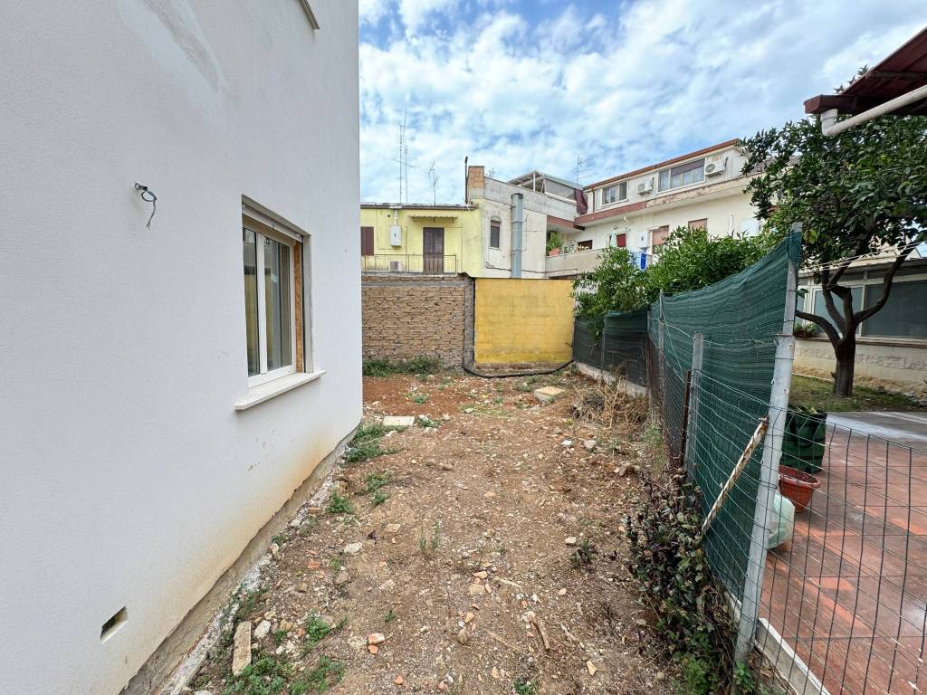 Villa a Aprilia in Via dei Gelsi - Foto 3