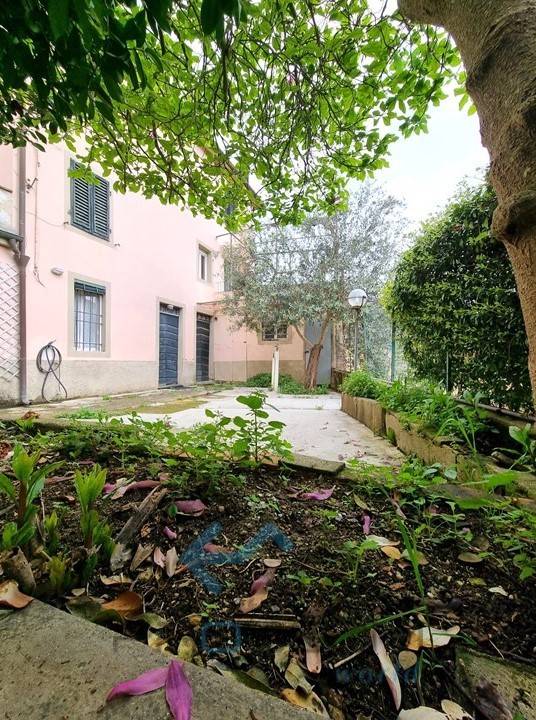 Villetta a schiera a Lucca in Via Giovanni Pacchini - Foto 2