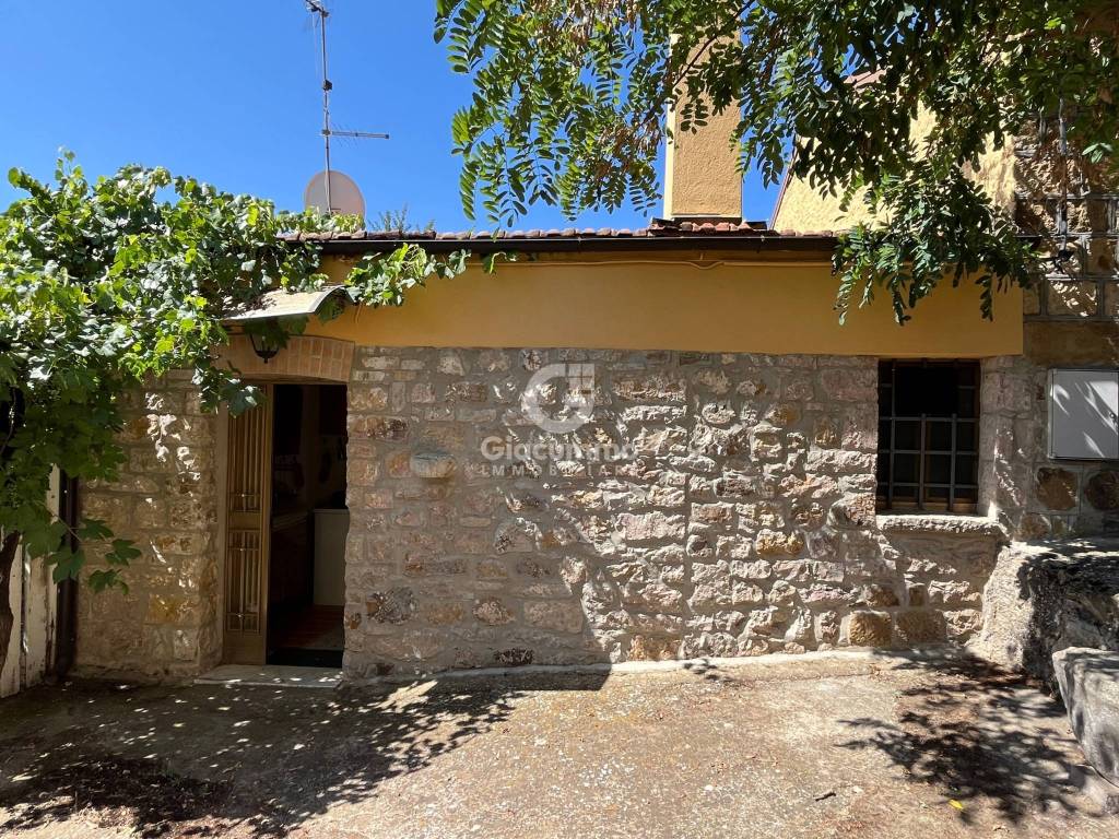 Villa a Avigliano in Largo Gagliardi - Foto 2