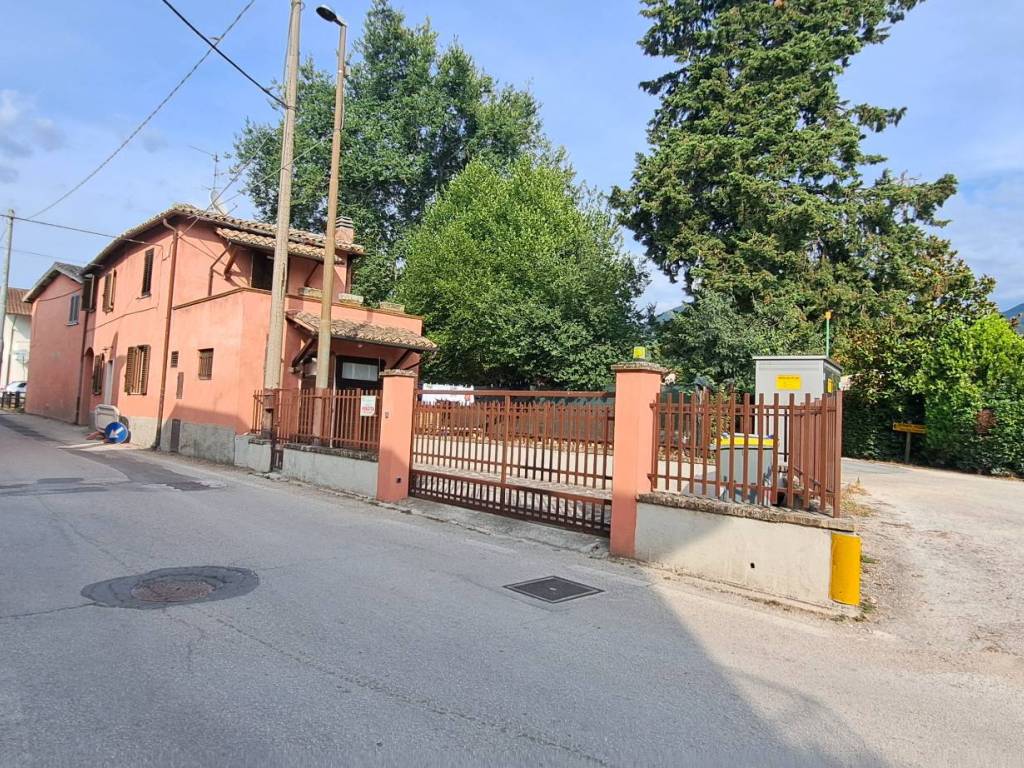 Casa indipendente a Spoleto in Via della Spina - Foto 5