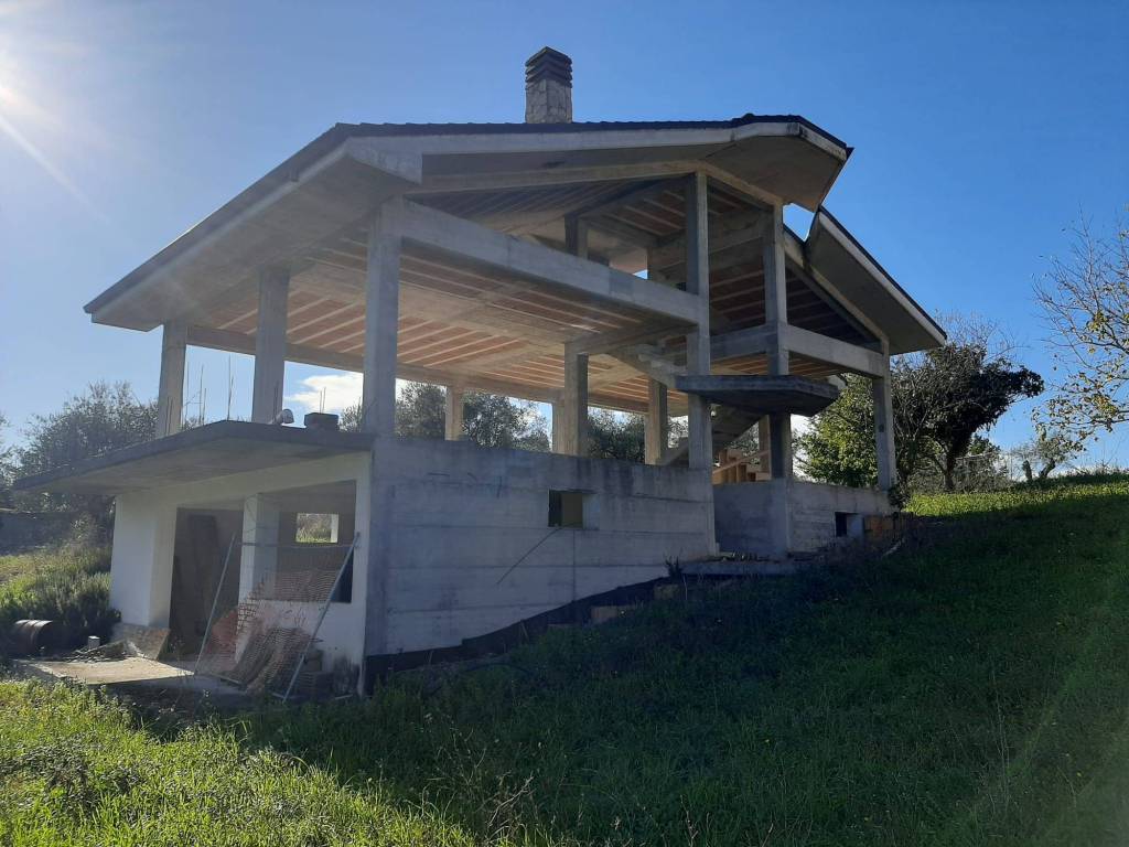 Villa a Isernia in Contrada Castagna - Foto 3