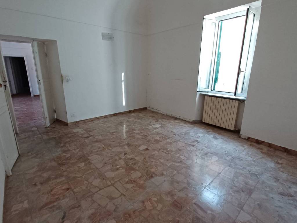 Appartamento a Taggia in Piazza Reghezza, 6 - Foto 4