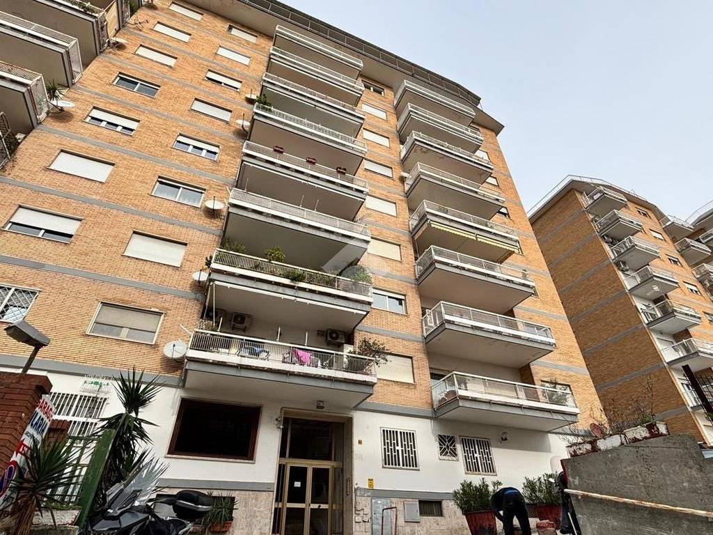 Appartamento a Napoli in Via San Giacomo dei Capri, 125 - Foto 1