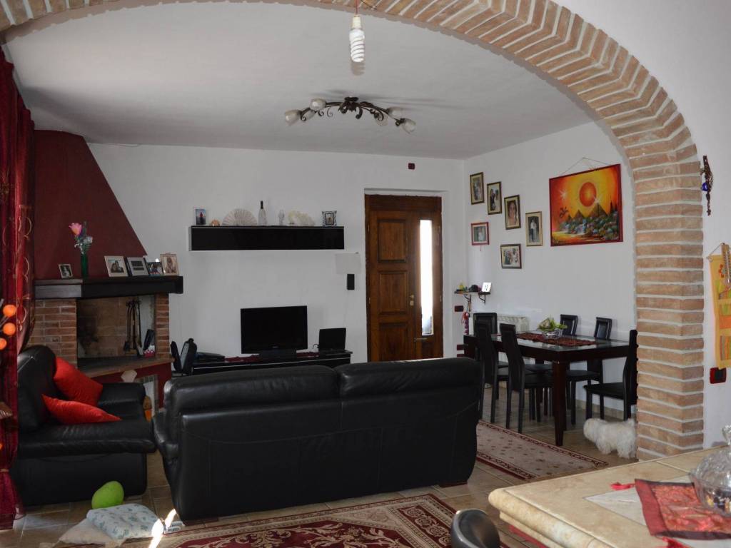 Appartamento a Campiglia marittima in Via Siena - Foto 4
