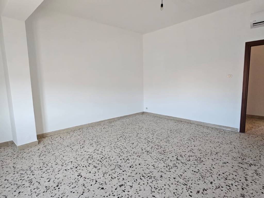 Appartamento a Messina in Via Camaro - Foto 2