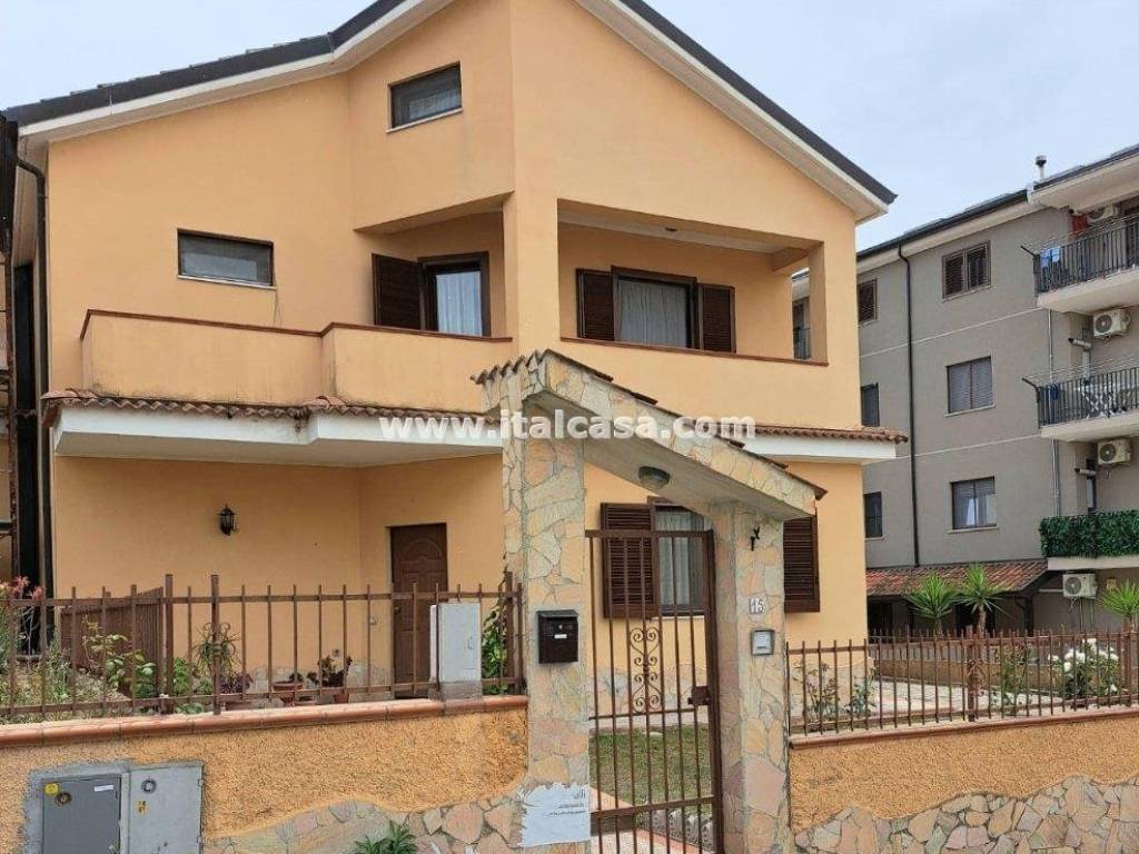 Villa a Crotone in Via Grecia - Foto 2