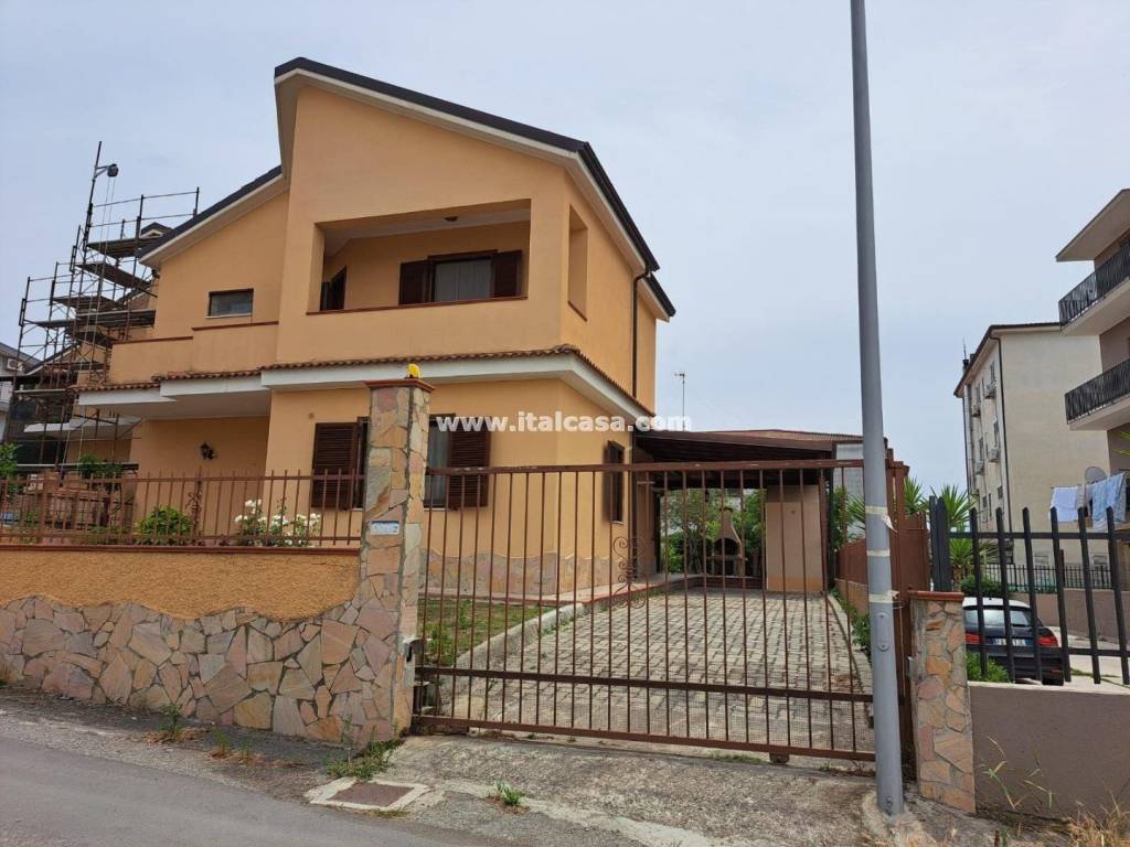 Villa a Crotone in Via Grecia - Foto 4