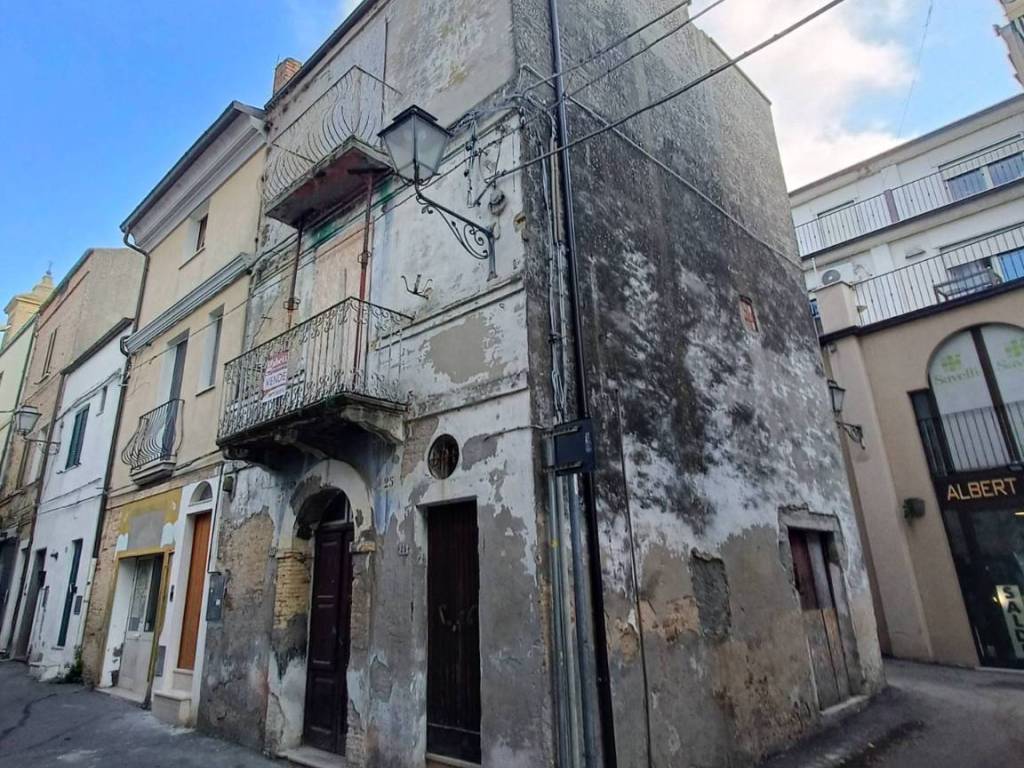 Casa indipendente a Vasto in Via Naumachia - Foto 4