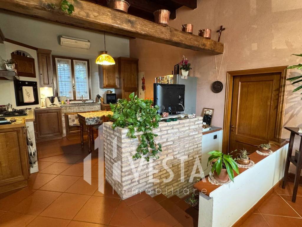 Appartamento a Barzanò in Via Prebone - Foto 2