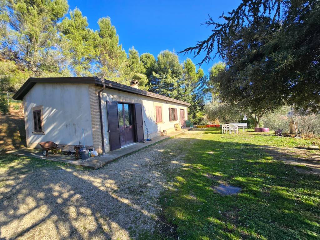 Rustico / casale a Assisi in Strada Comunale di Mora - Foto 3