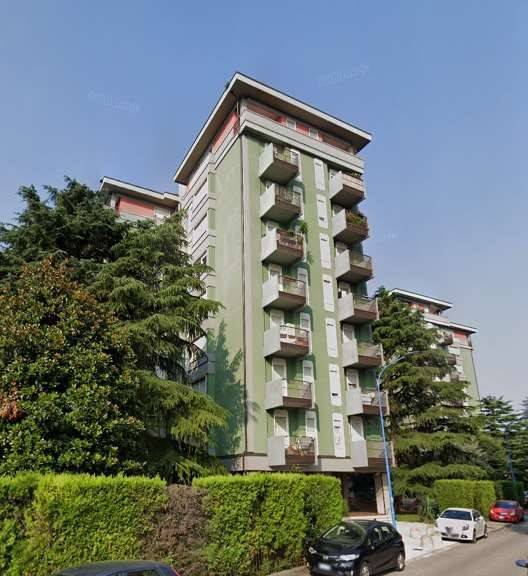 Appartamento a Brescia in Via Rotonda Vittorio Montiglio - Foto 3
