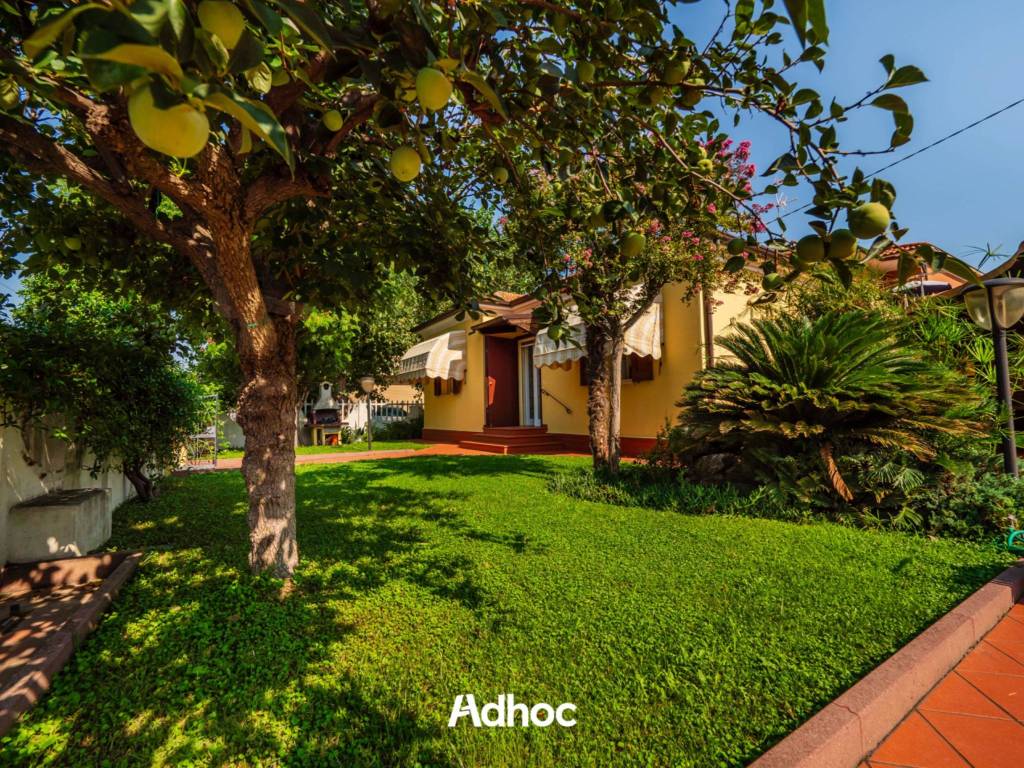 Villa a Mondolfo in Piazza dell'Unificazione, 4 - Foto 3
