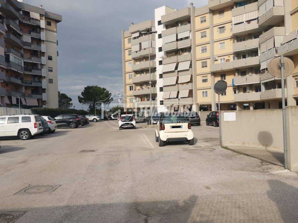 Appartamento a Bari in Via Antonio De Curtis - Foto 1
