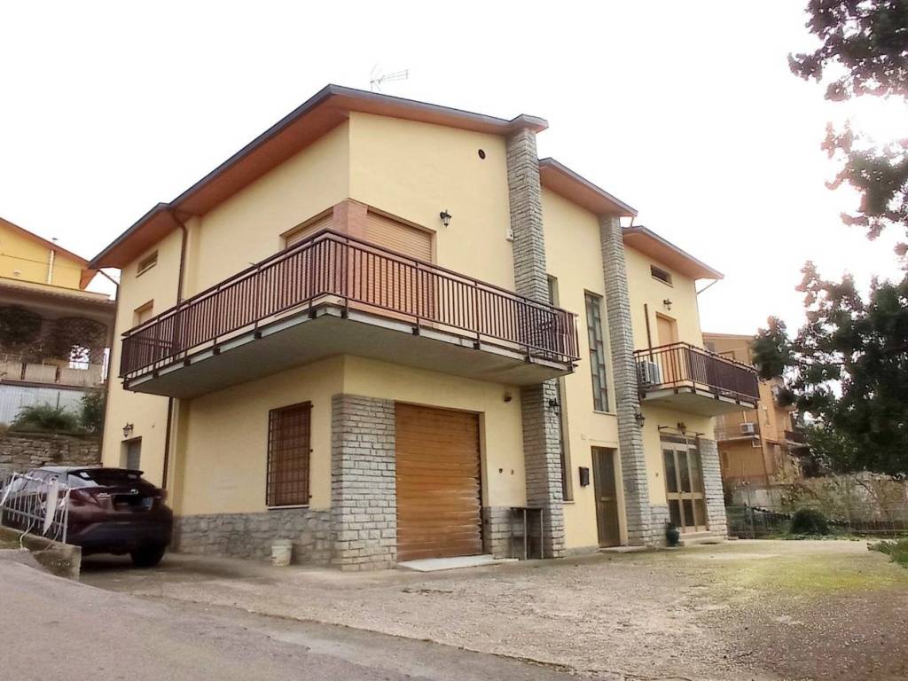 Villa a Piegaro in Via Papa Giovanni XXIII - Foto 2