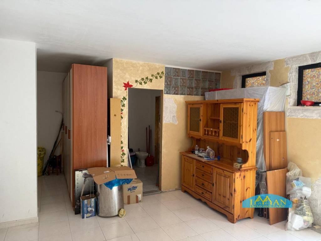 Box / garage a Ceglie messapica in Via Cataldo Agostinelli - Foto 4