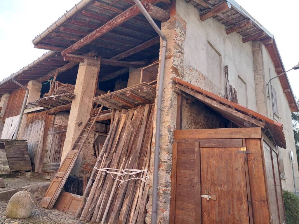 Rustico / casale a Cadrezzate con osmate in VIA MARCONI, 23 - Foto 2