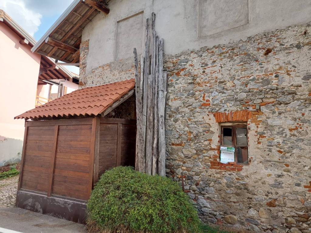 Rustico / casale a Cadrezzate con osmate in VIA MARCONI, 23 - Foto 5