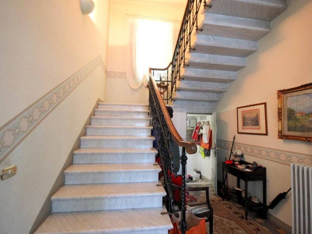Villa a Pescia in Strada Regionale Lucchese - Foto 5