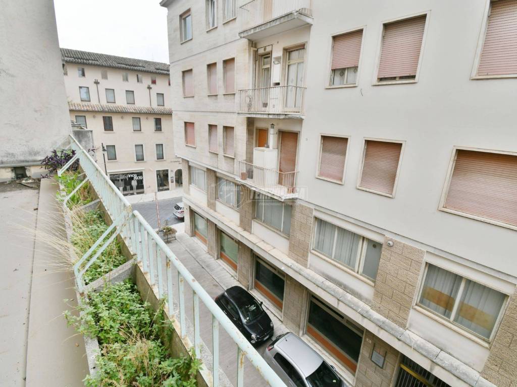 Appartamento a Ascoli piceno in Via Angelo Ruffini 9 - Foto 4