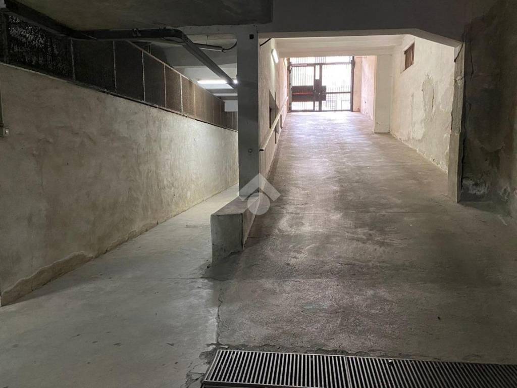 Box / garage a Reggio calabria in Via Nino Bixio, 29 - Foto 3