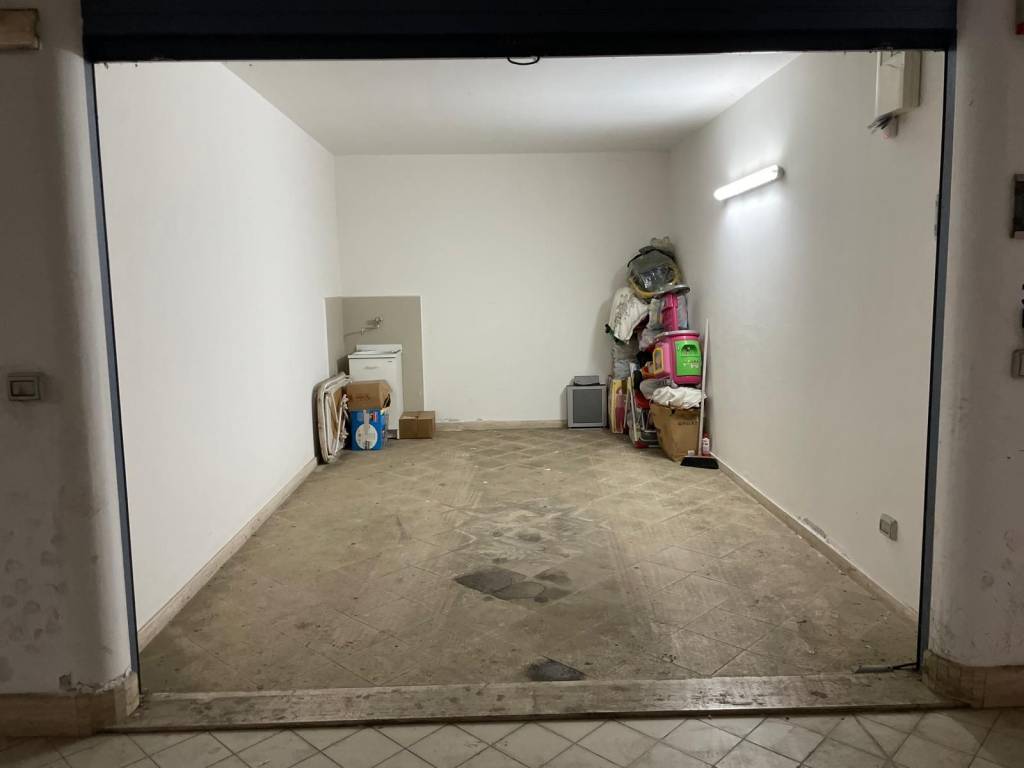 Box / garage a Trani in Via delle Tufare - Foto 3
