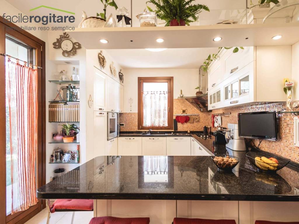 Villa a Misano adriatico in Via Ca' Raffaelli, 6 - Foto 4