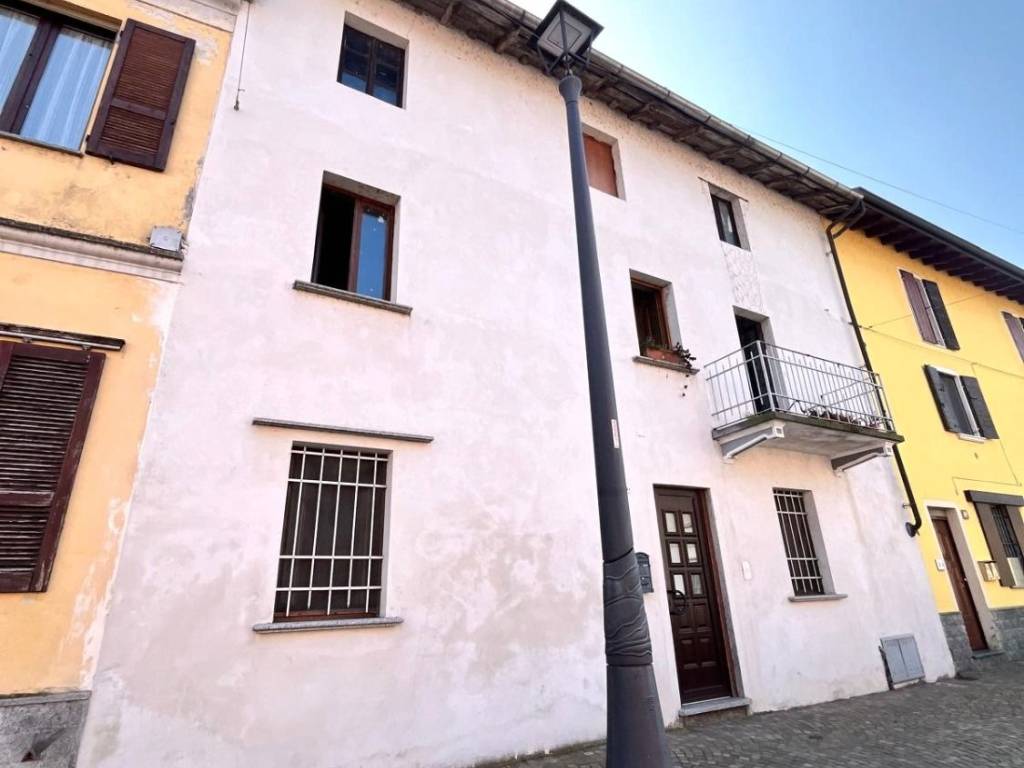 Appartamento a Biandrate in Via Sereno Caccianotti - Foto 1