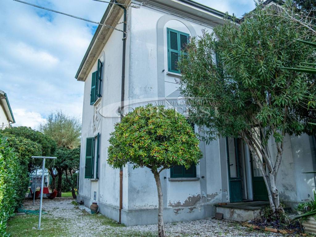 Villa a Mondolfo in Viale Giosuè Carducci, 101 - Foto 3