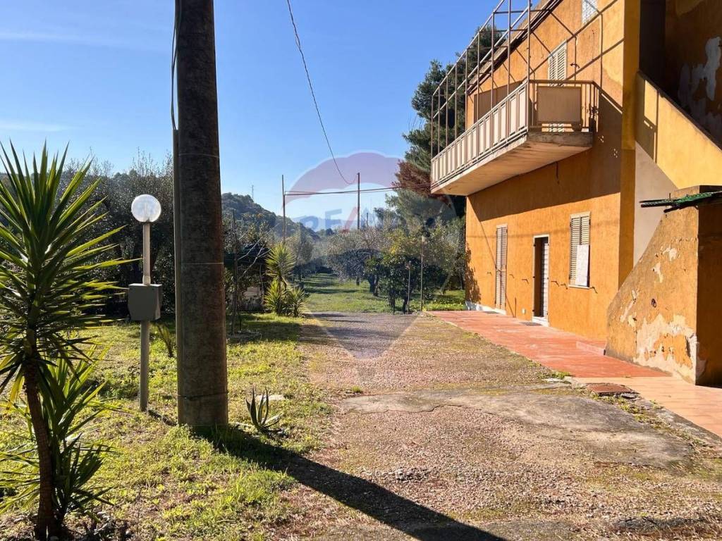 Villa a Vieste in Localita Santa Lucia - Foto 5