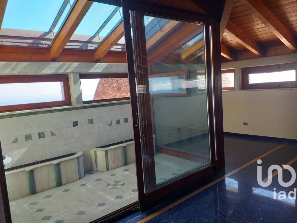 Appartamento a Giulianova in Corso Giuseppe Garibaldi, 83 - Foto 2