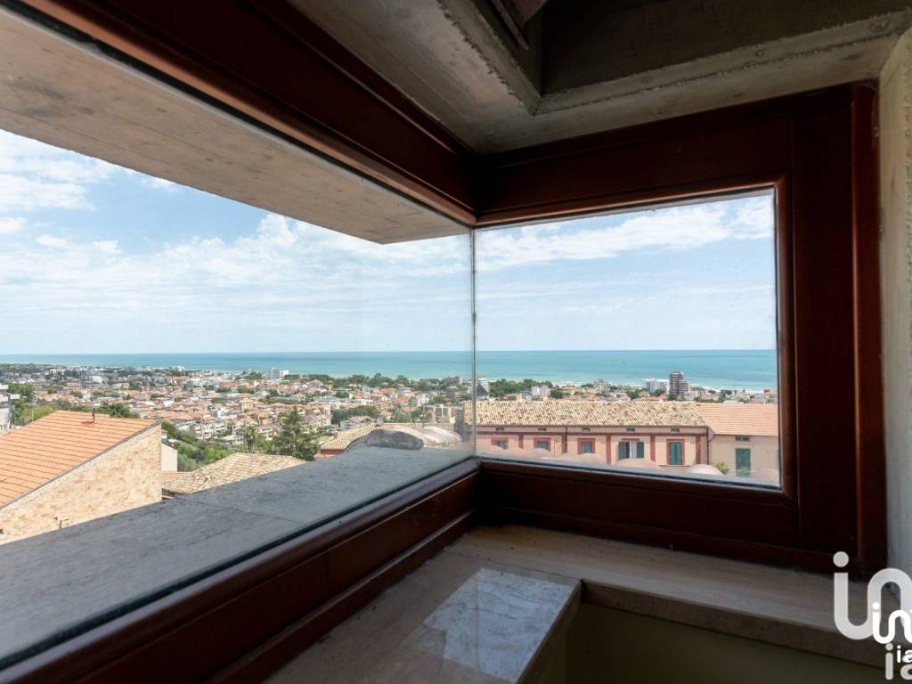 Appartamento a Giulianova in Corso Giuseppe Garibaldi, 83 - Foto 3