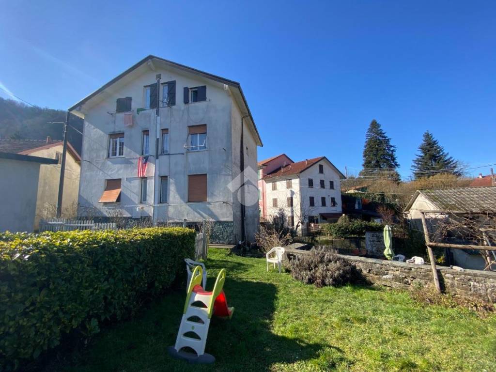 Appartamento a Montoggio in Località cà, 14 - Foto 2