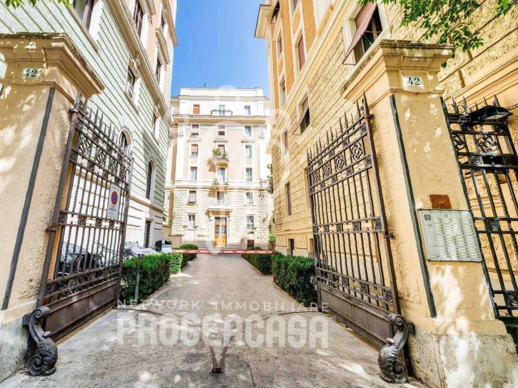 Appartamento a Roma in Via Rubicone 42 - Foto 4