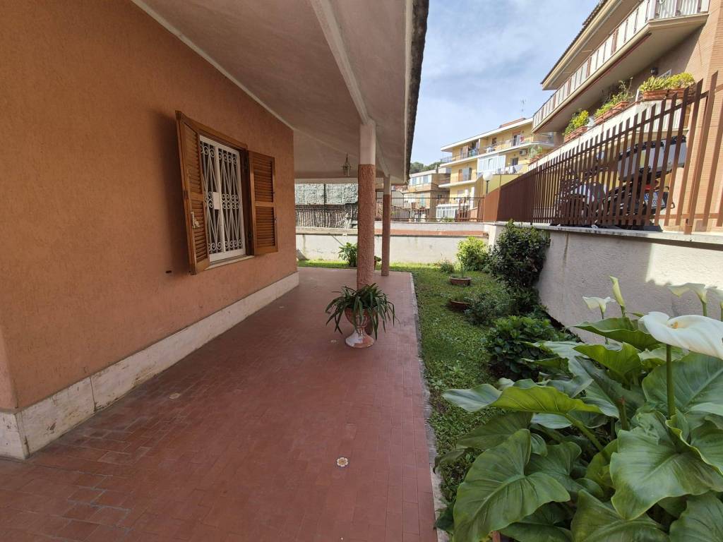 Villa a Roma in Via Vincenzo Sartori, 105 - Foto 5