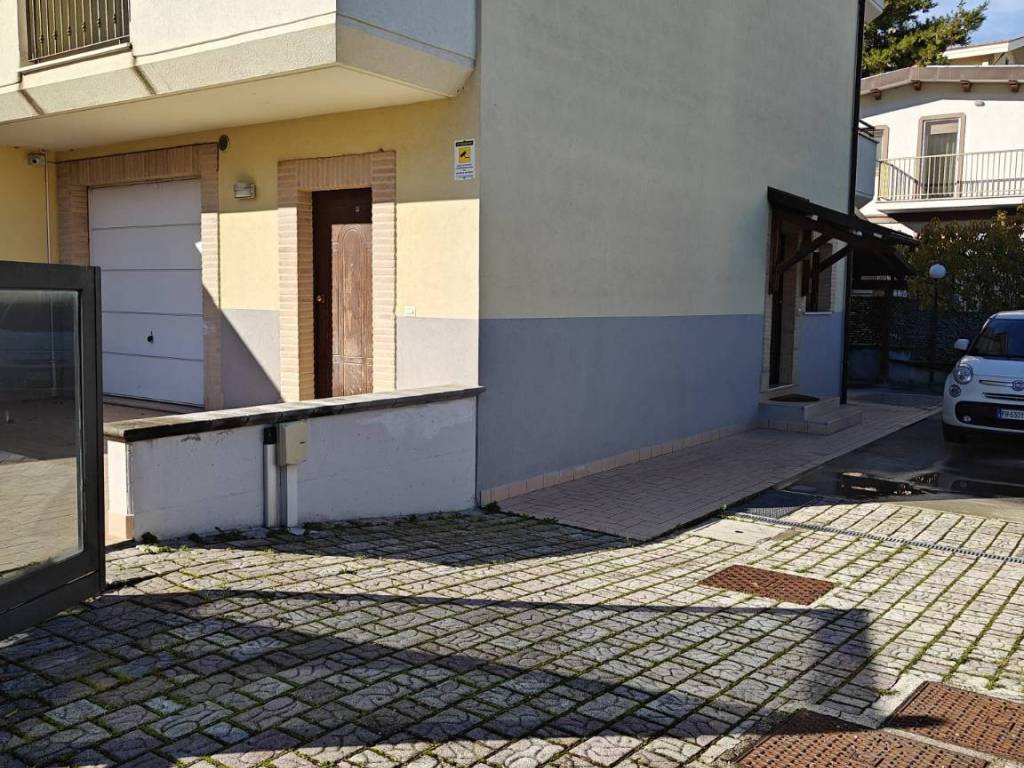 Villetta a schiera a Pescara in Strada Colle Renazzo - Foto 2