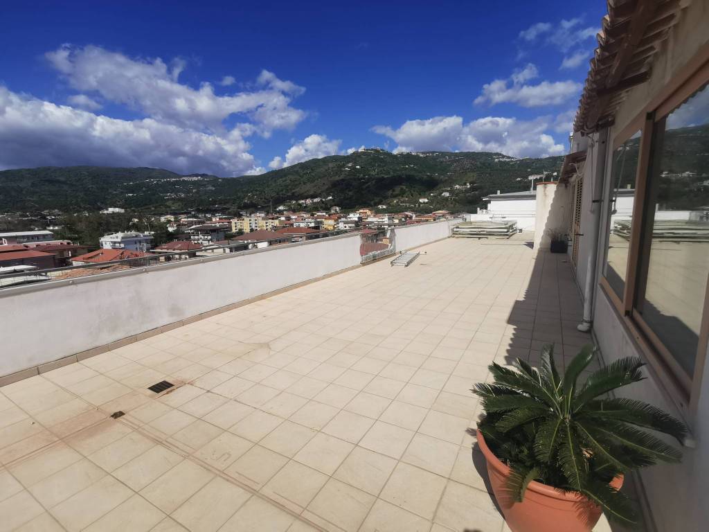 Attico / mansarda a Montepaone in Via Fratelli Bandiera - Foto 5