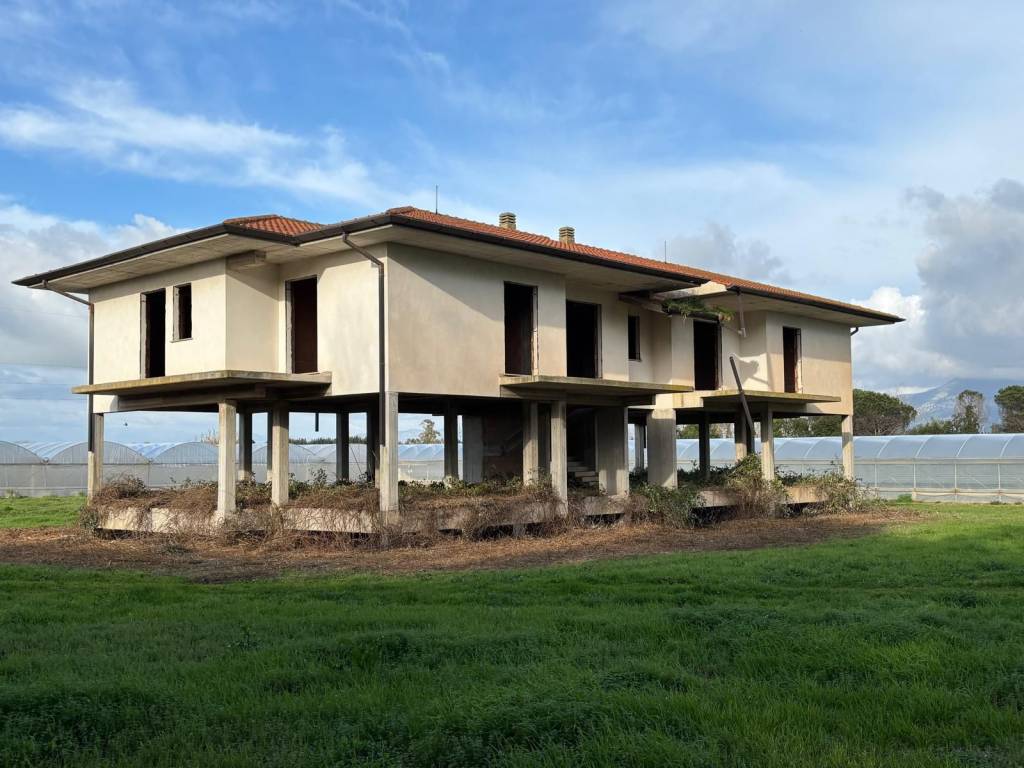 Casa indipendente a Terracina in Via Lestra Mattoni - Foto 3