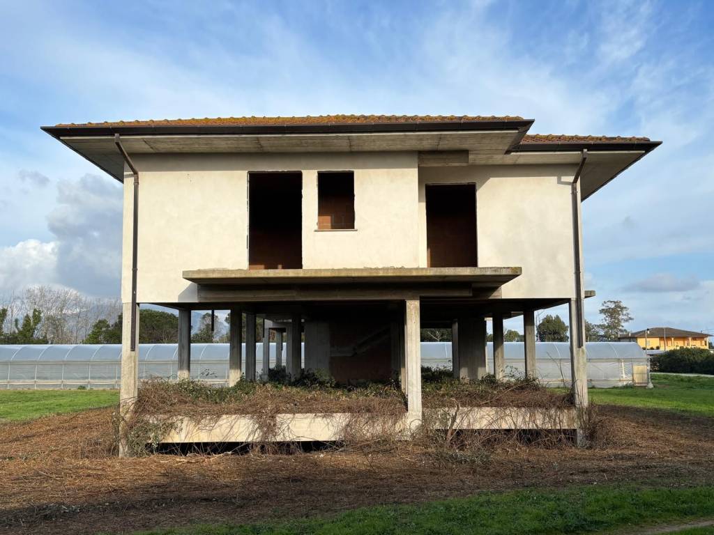 Casa indipendente a Terracina in Via Lestra Mattoni - Foto 4